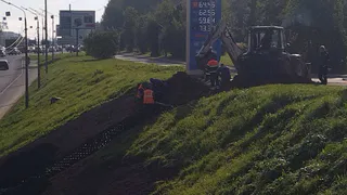 В Вологодской области начали укреплять обвалившийся из-за ливня откос