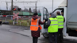 В Вологодской области 15 водителей оштрафованы за проезд по переездам на красный сигнал