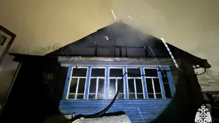 В Вологодской области 19 пожарных тушили загоревшийся дом