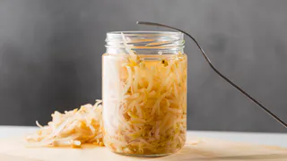 Открыла для себя новый рецепт из капусты "по-сибирски": вкуснее, чем квашеная и готова всего через 1 час