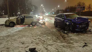 В Вологодской области 28-летний водитель скончался по пути в больницу после столкновения