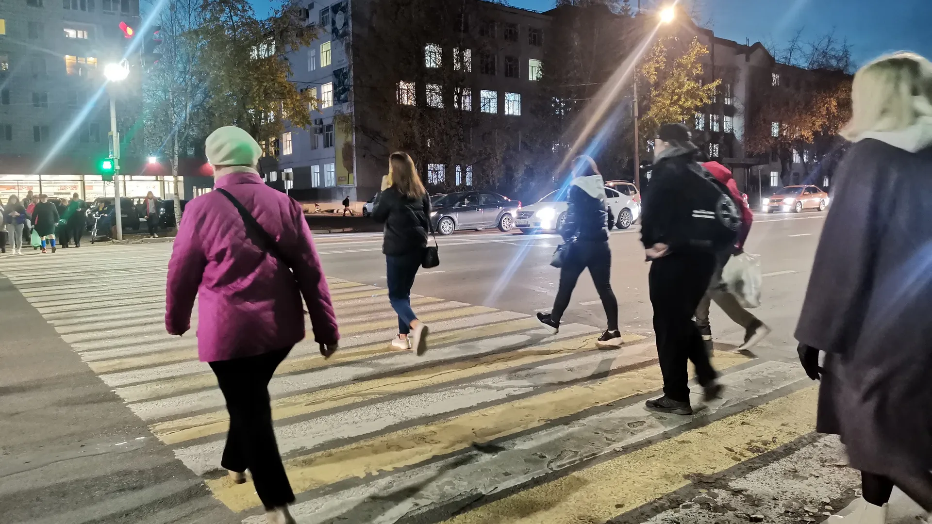 Верховный Суд поставил точку: нужно ли ждать, пока пешеход перейдет дорогу до конца, или можно ехать сразу