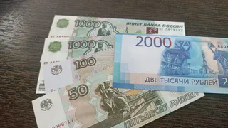 Пенсия под защитой: сколько могут списать приставы в 2025 году