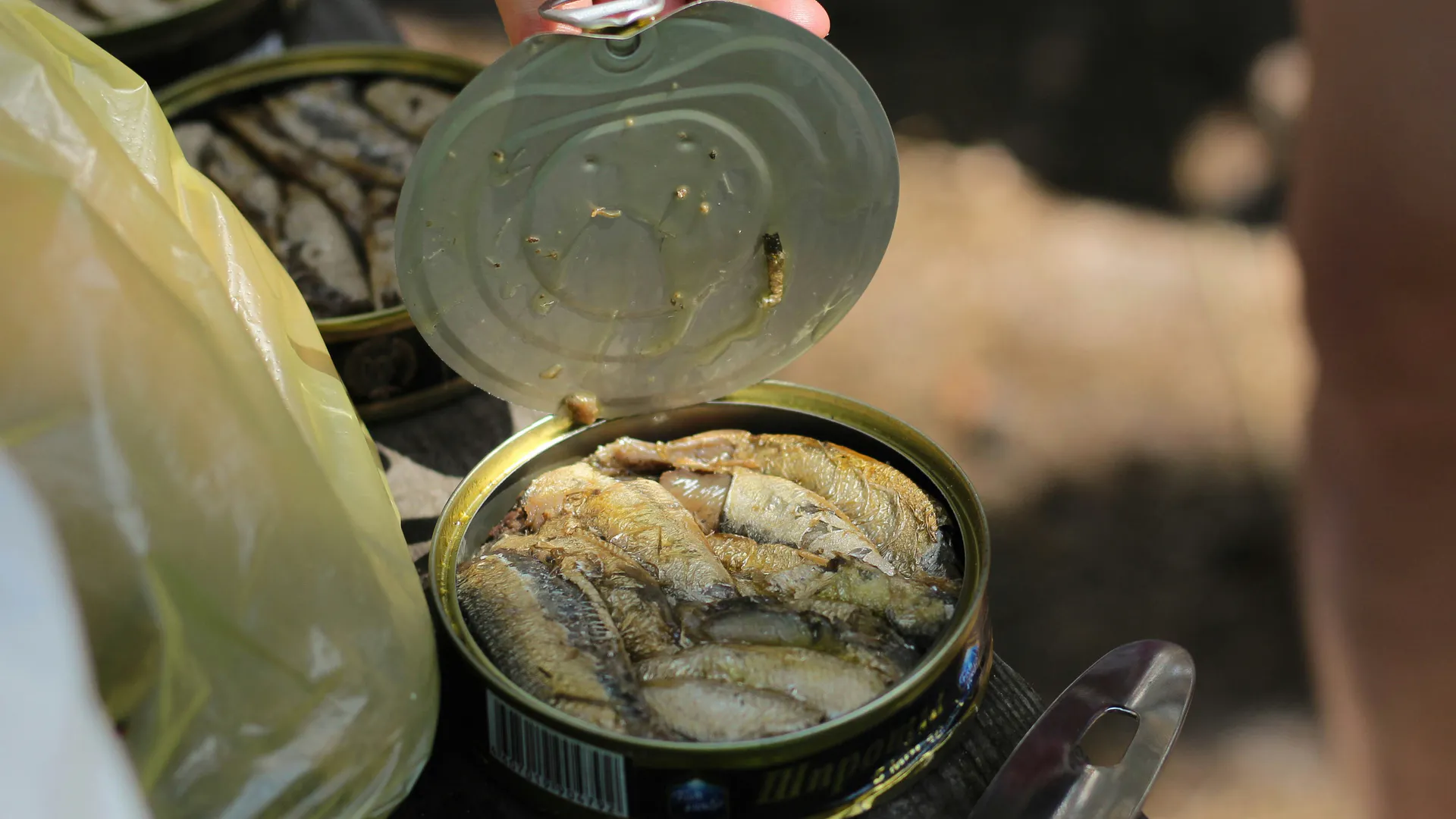В магазинах РФ приостановили продажи важного новогоднего продукта: касается всех, кто покупает в "Пятёрочке"