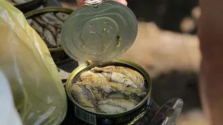 В магазинах РФ приостановили продажи важного новогоднего продукта: касается всех, кто покупает в "Пятёрочке"