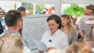 В Вологде прошли встречи жителей с Сарданой Авксентьевой по проблемам точечной застройки