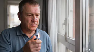 На окна ничего не клею и обогреватель не использую: подсмотрела фишку у северян - дома тепло даже в лютый мороз